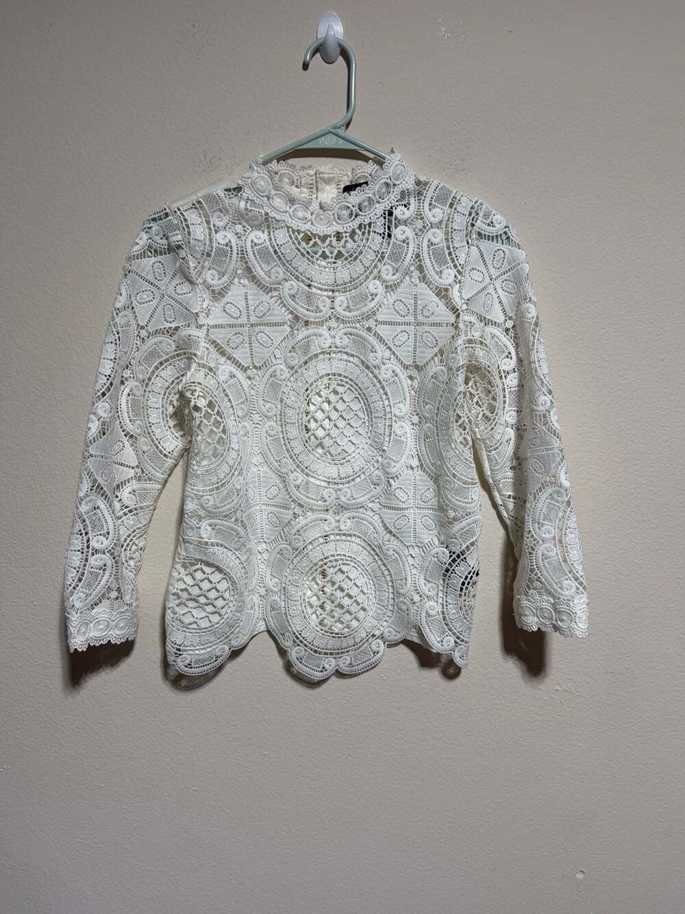 James Coviello Felt Lush Character Hatters White Lace Mock Neck Top Size XS